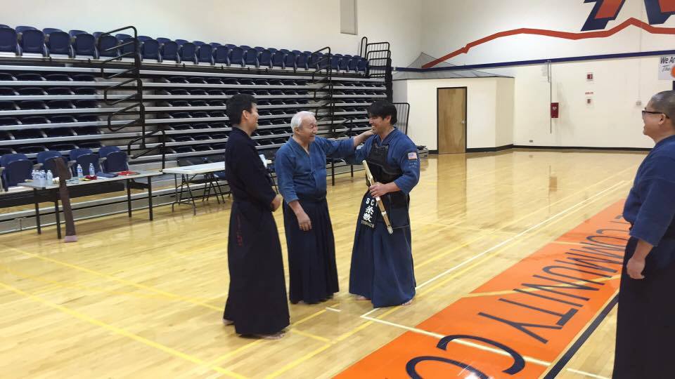 Grip, Kamae, & Tenouchi 
with Fumihide Itokazu